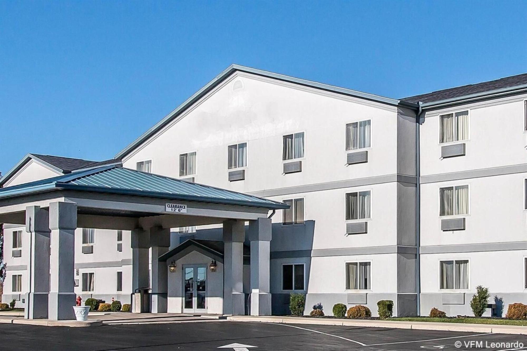 Bluffton Inn & Suites Exterior photo