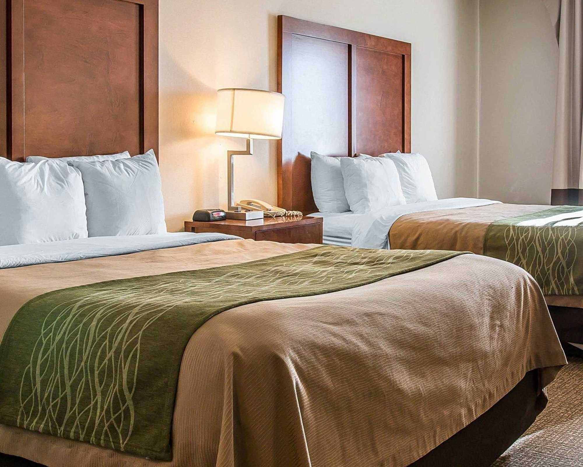 Bluffton Inn & Suites Room photo